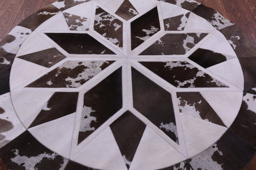 Brown & White Round Star Patchwork Natural Cowhide Rug - 5' 0