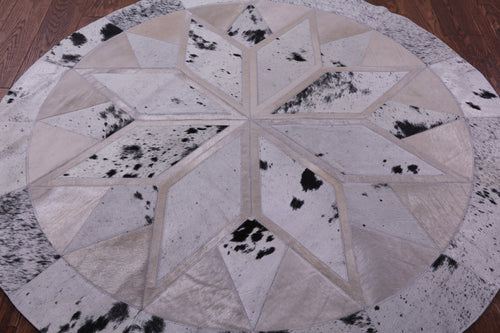 Black Salt & Pepper Round Patchwork Natural Cowhide Rug - 5' 0