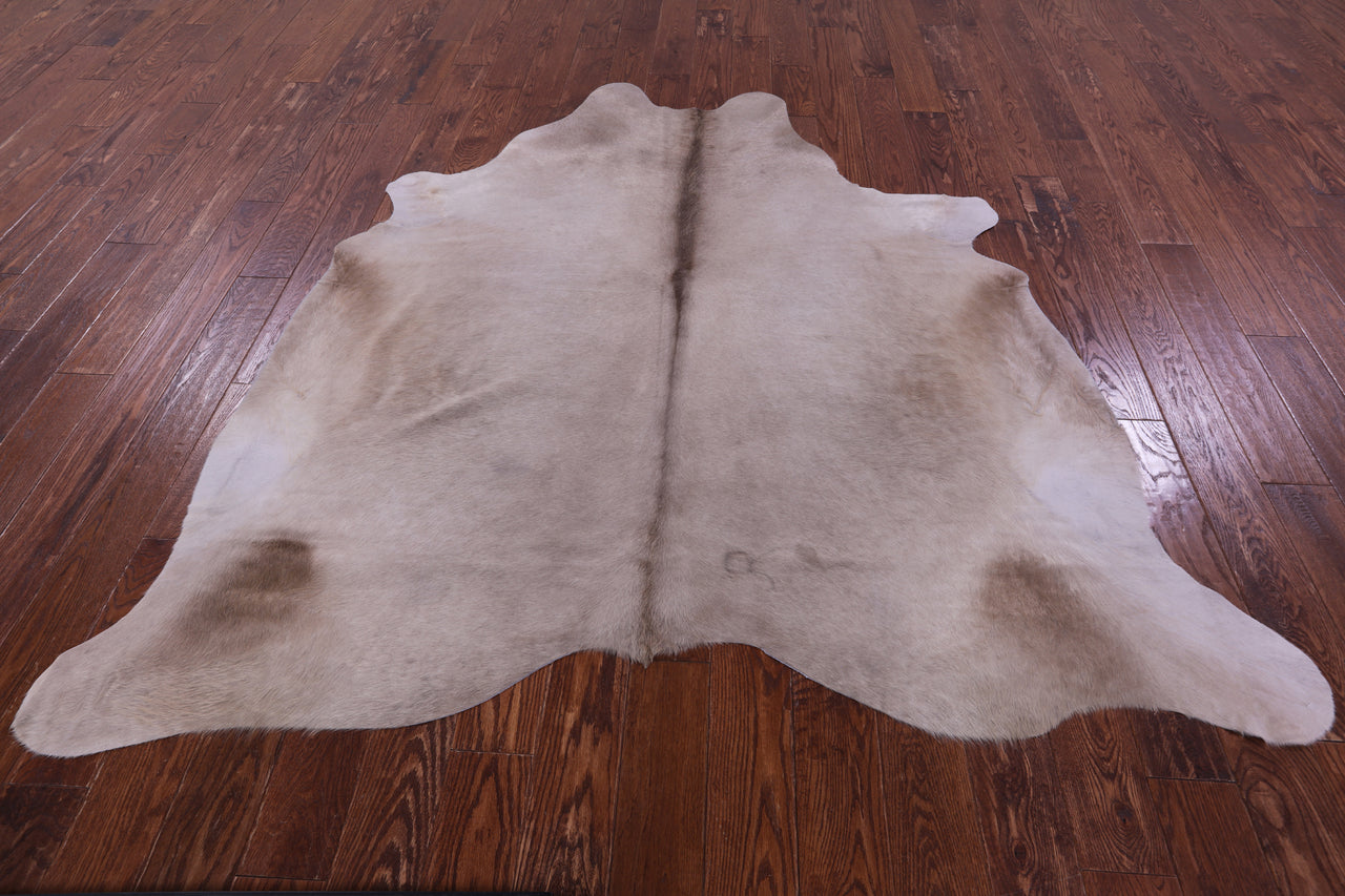 Champagne Natural Cowhide Rug - X-Large 7' 0"H x 6' 8"W