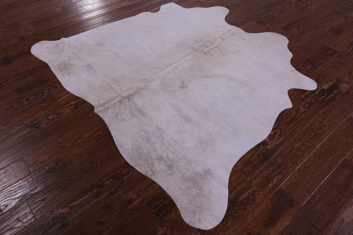 Beige Natural Cowhide Rug - Medium 5' 10