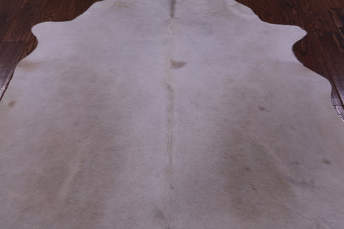 Beige Natural Cowhide Rug - Small 5' 7