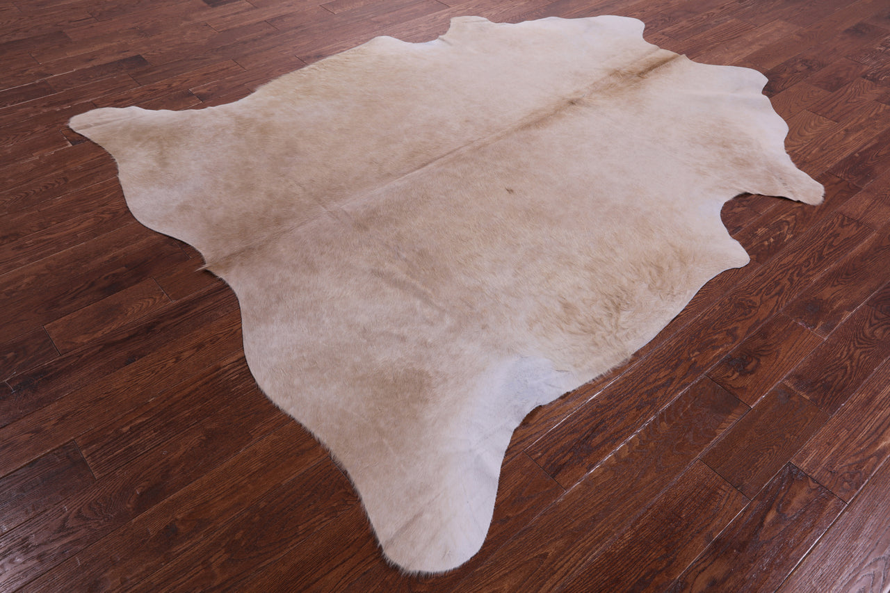 Light Brown Natural Cowhide Rug - XX-Large 7' 9"H x 6' 9"W