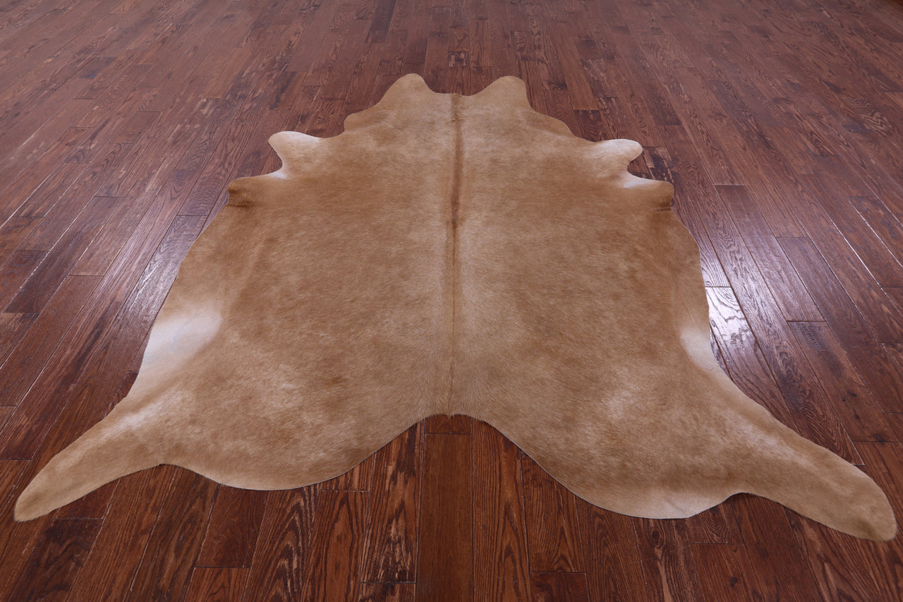 Light Brown Natural Cowhide Rug - XX-Large 8' 0"H x 7' 0"W