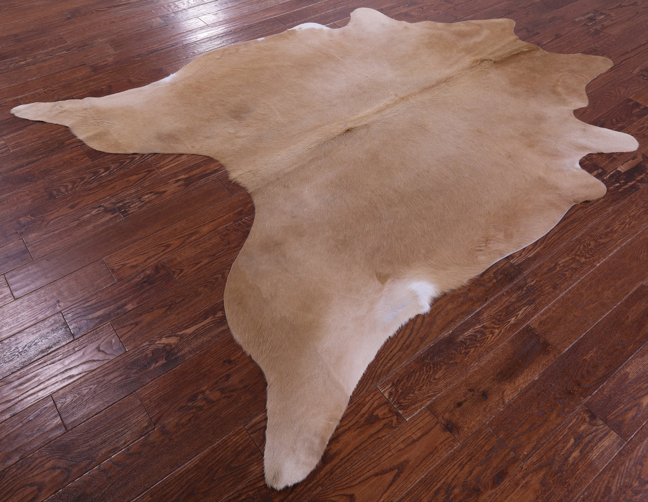 Light Brown Natural Cowhide Rug - XX-Large 8' 1"H x 6' 9"W