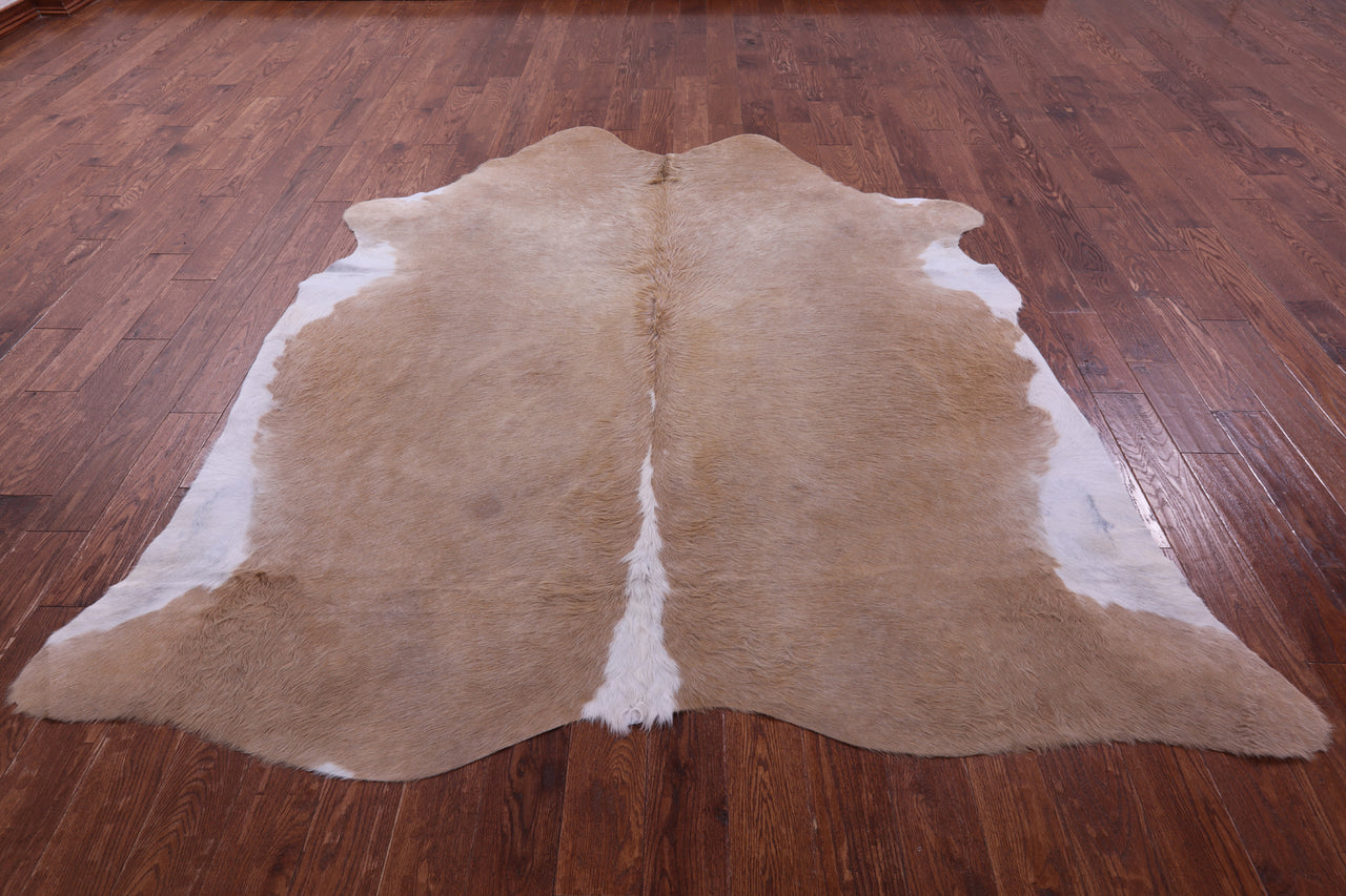 Light Brown & White Natural Cowhide Rug - XX-Large 8' 3"H x 7' 2"W