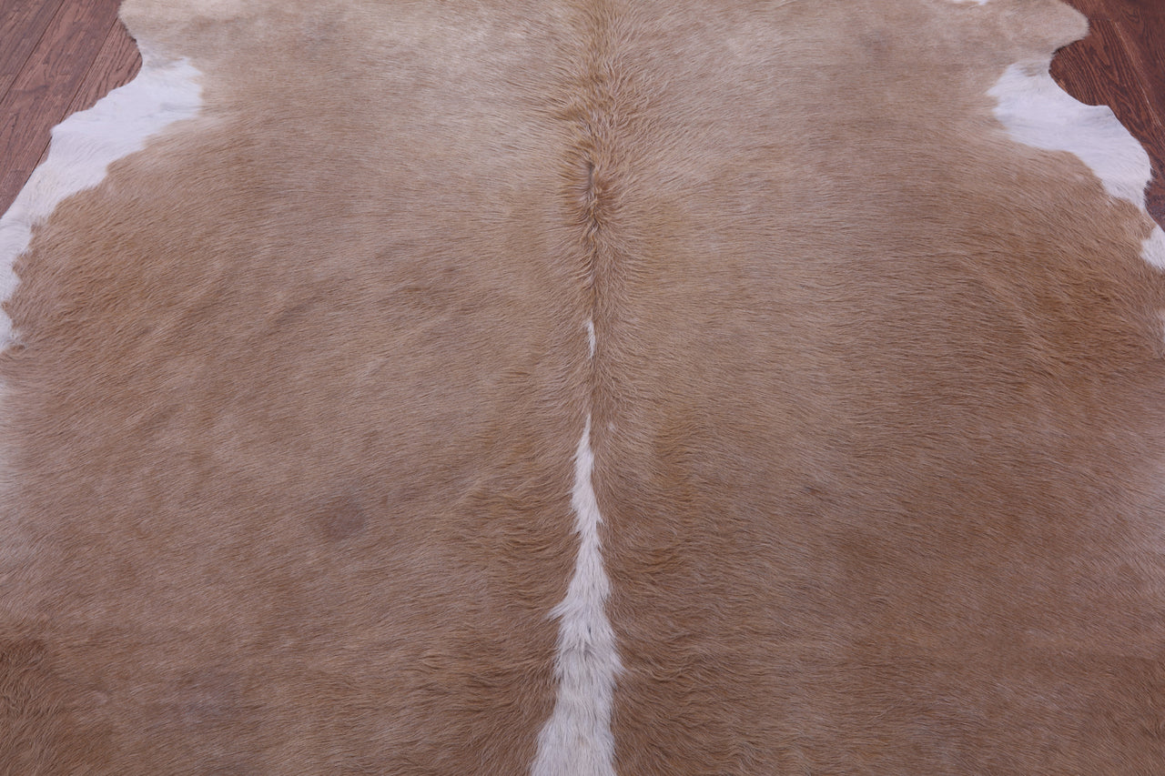 Light Brown & White Natural Cowhide Rug - XX-Large 8' 3"H x 7' 2"W