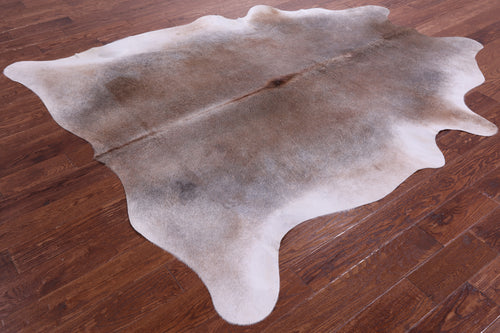 Light Brown Natural Cowhide Rug - XX-Large 7' 7