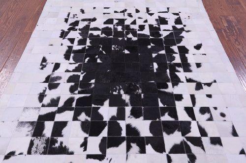 Black & White Patchwork Natural Cowhide Rug - 5' 0