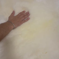 100% Natural New Zealand Sheepskin Ivory 2' 0" x 3' 0"