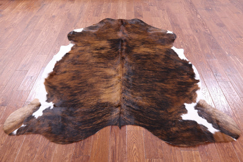 Brindle Natural Cowhide Rug - Large 6'7
