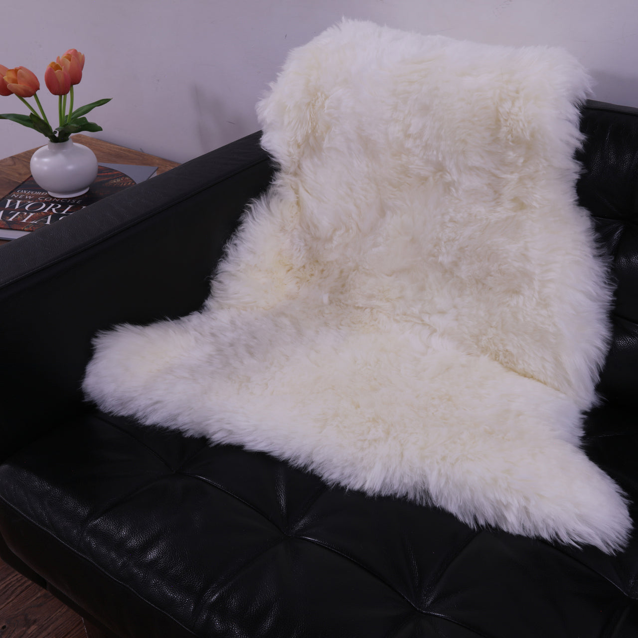 100% Natural New Zealand Sheepskin Ivory 2' 0" x 3' 0"