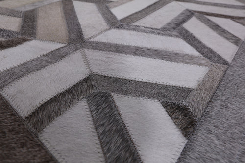 Grey & White Patchwork Natural Cowhide Rug - 5' 0