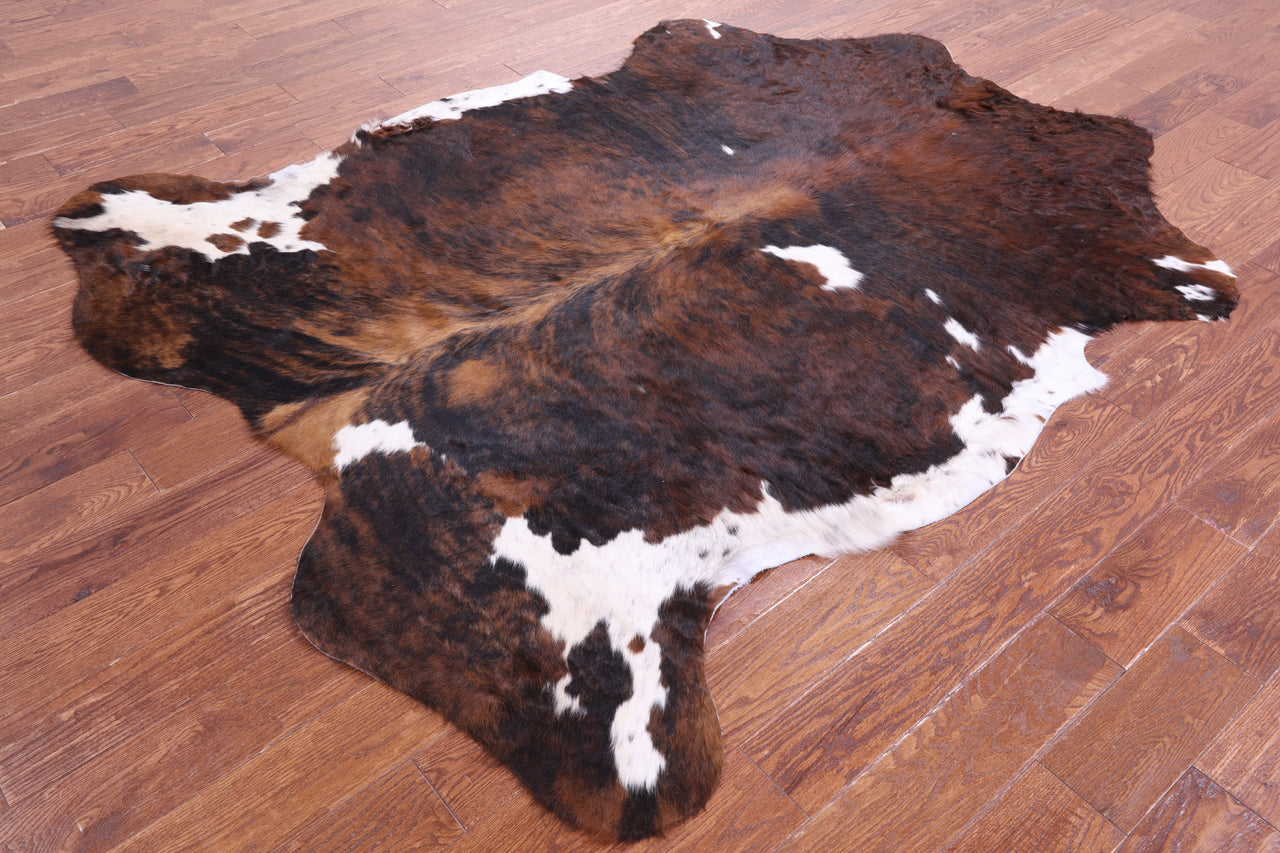 Tricolor Natural Cowhide Rug - XLarge 7'5"H x 6'1"W