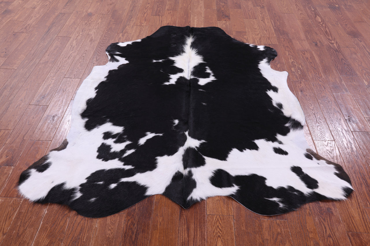 Black & White Natural Cowhide Rug - Medium 5'11"H x 5'8"W