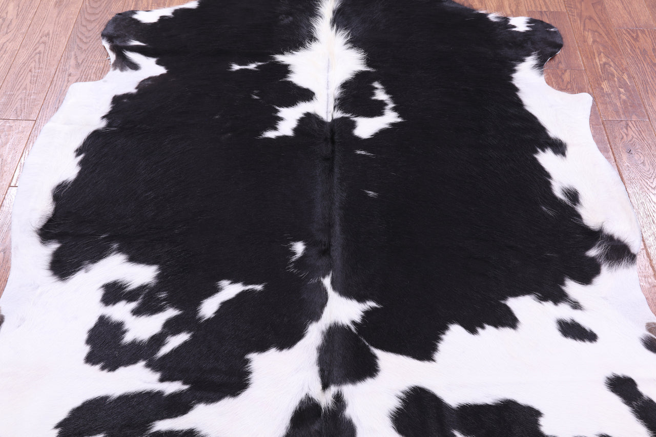 Black & White Natural Cowhide Rug - Medium 5'11"H x 5'8"W