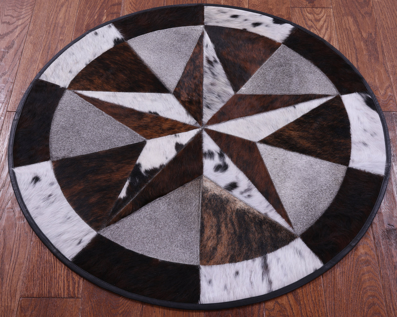 Tricolor Round Star Patchwork Cowhide Rug - 3' 1" x 3' 1"