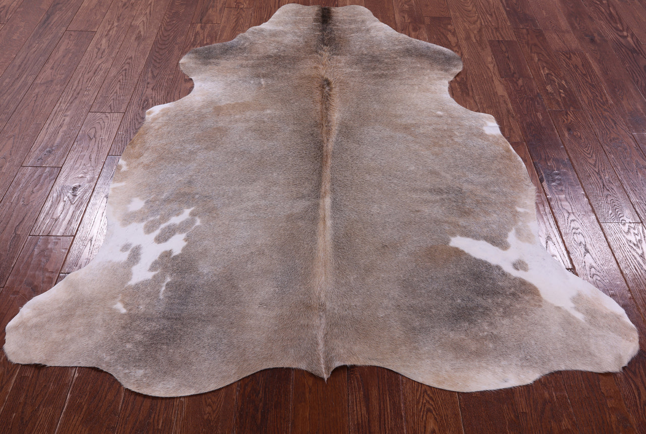 Champagne Natural Cowhide Rug - Medium 6'2"H x 5'2"W