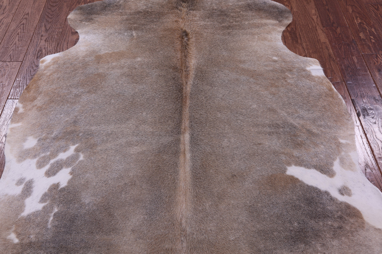 Champagne Natural Cowhide Rug - Medium 6'2"H x 5'2"W