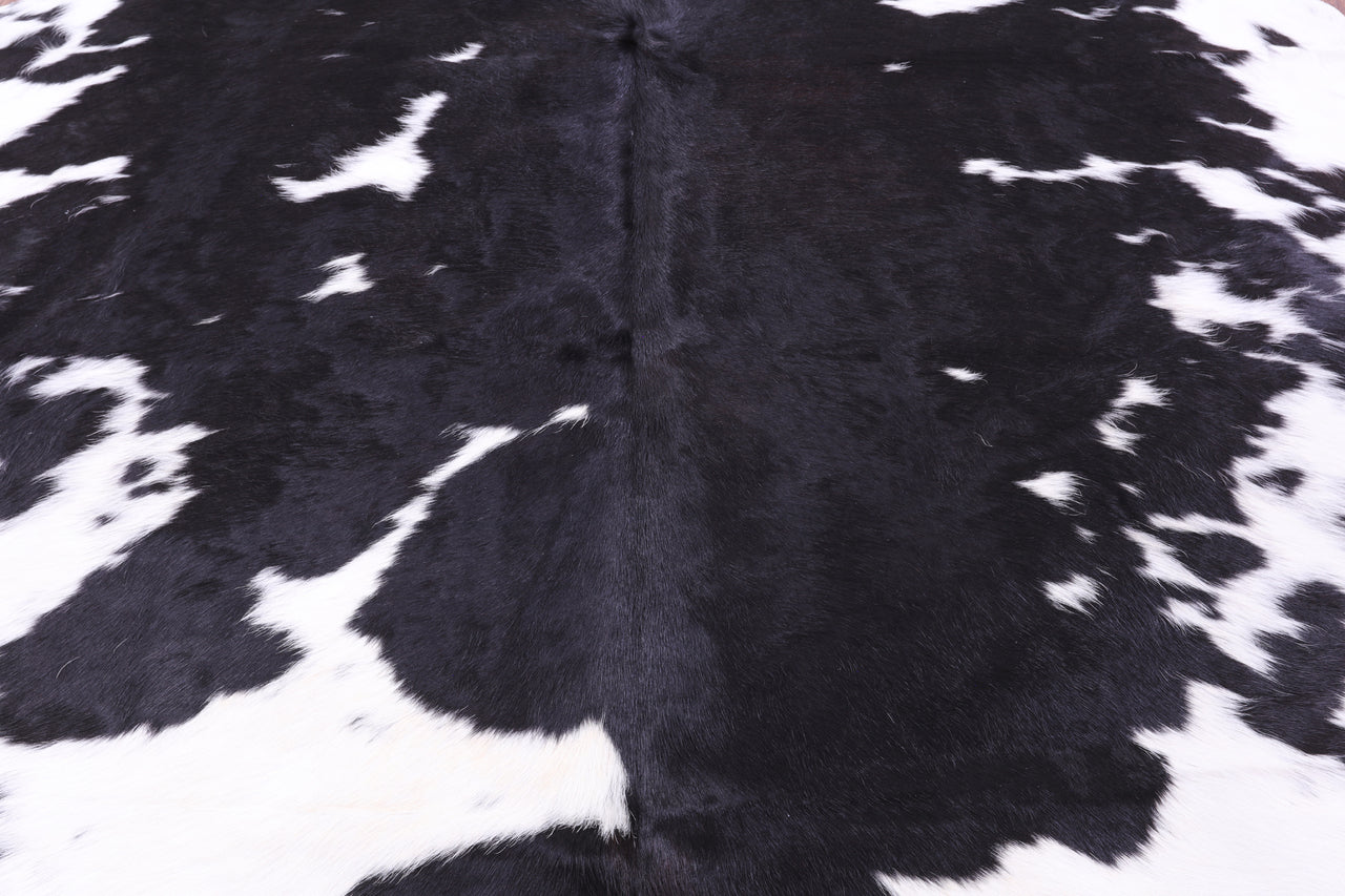 Black & White Natural Cowhide Rug - Medium 6'1"H x 5'7"W