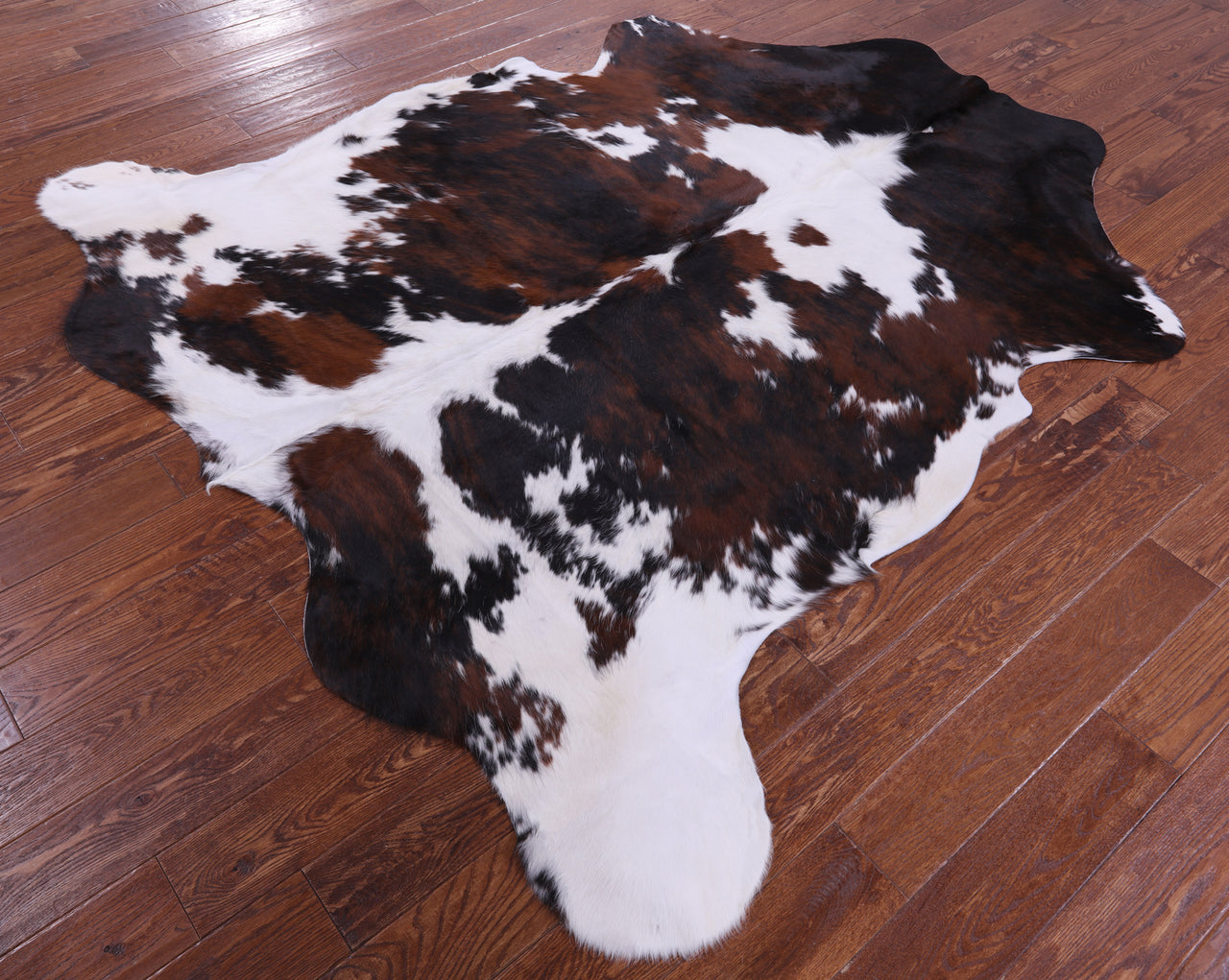 Tricolor Natural Cowhide Rug - XLarge 7'2"H x 6'8"W