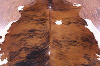 Thumbnail for Brindle Natural Cowhide Rug - Medium 6'2