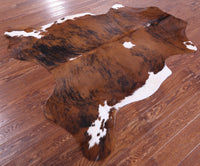 Thumbnail for Brindle Natural Cowhide Rug - Medium 6'2