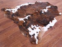 Thumbnail for Tricolor Natural Cowhide Rug - Medium 5'8