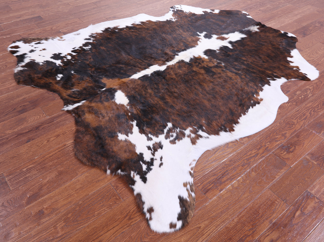 Tricolor Natural Cowhide Rug - XLarge 7'5"H x 6'10"W