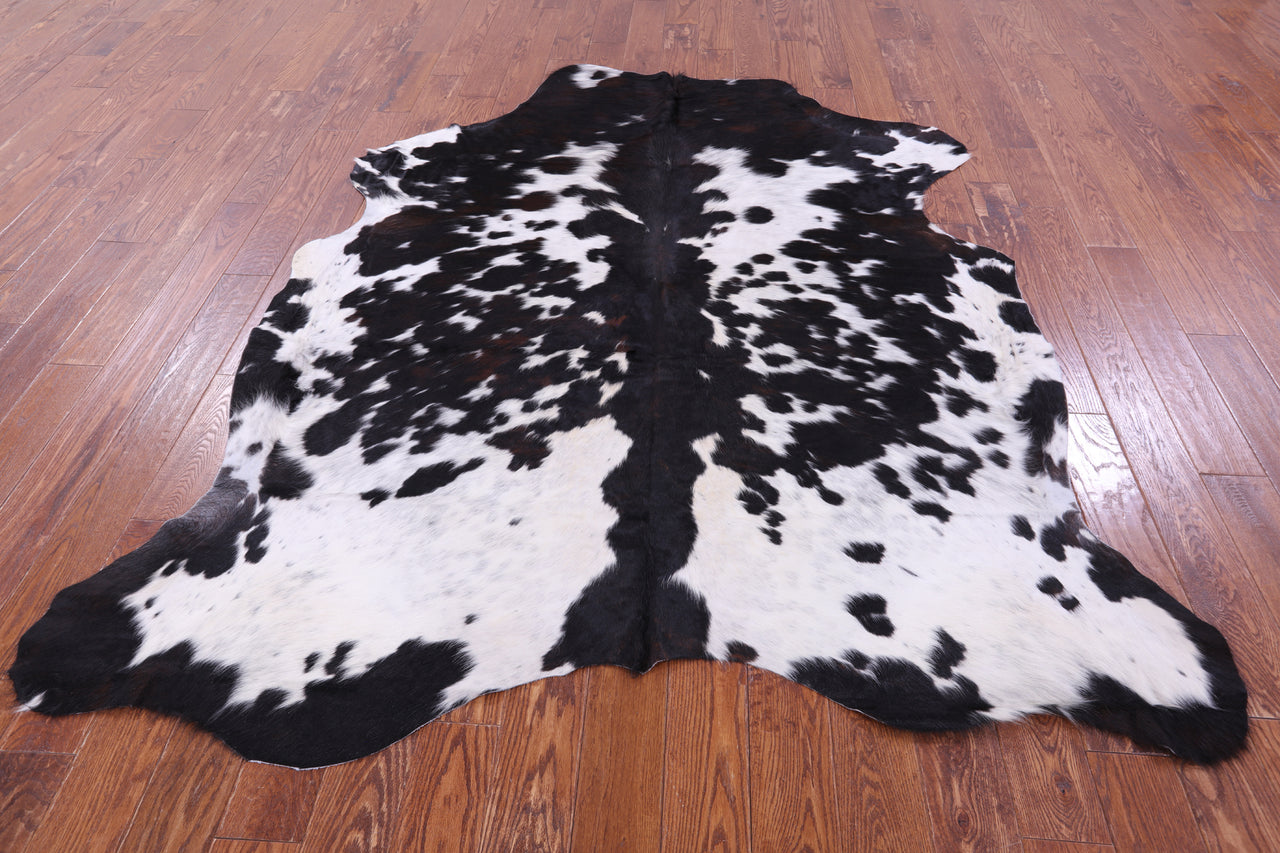 Black & White Natural Cowhide Rug - XX-Large 8'0"H x 6'7"W