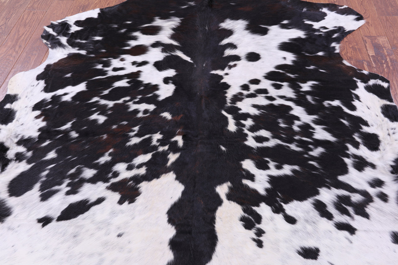 Black & White Natural Cowhide Rug - XX-Large 8'0"H x 6'7"W