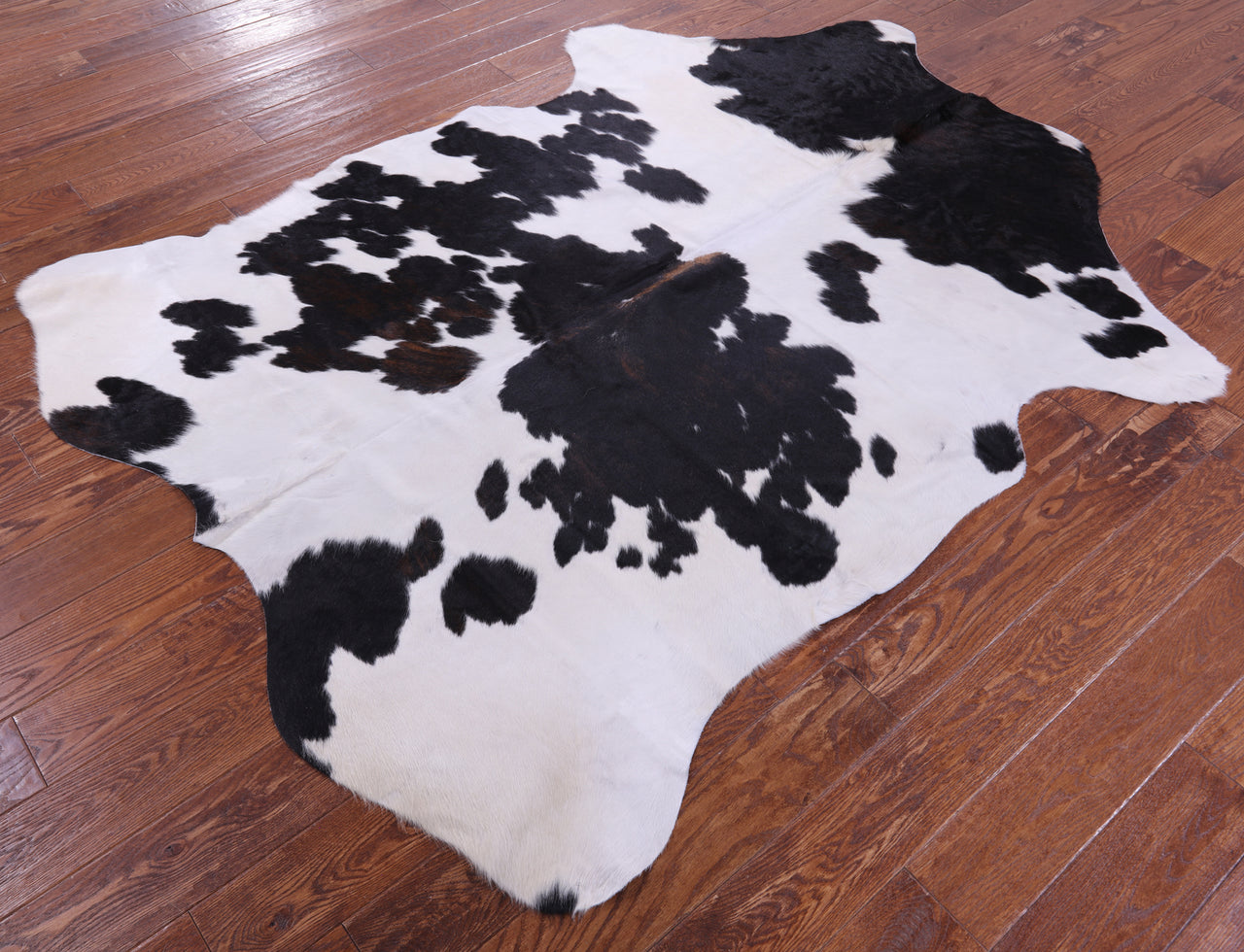 Tricolor Natural Cowhide Rug - X-Large 7'0"H x 5'6"W