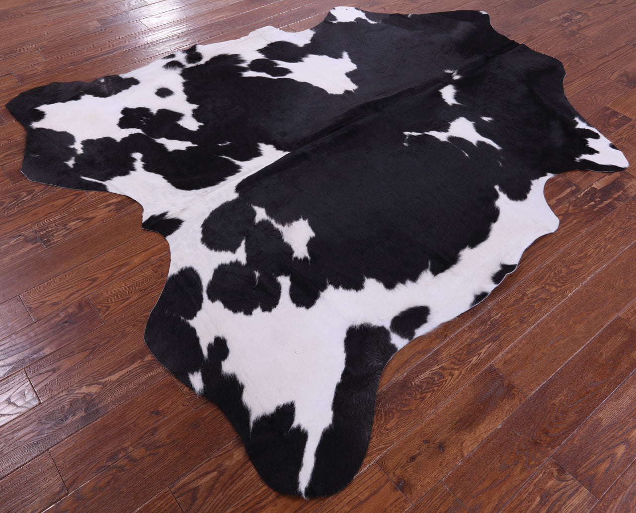 Black & White Natural Cowhide Rug - XX-Large 7'11"H x 6'11"W