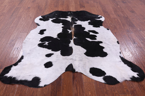 Black & White Natural Cowhide Rug - Medium 6'0
