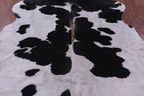 Black & White Natural Cowhide Rug - Medium 6'0