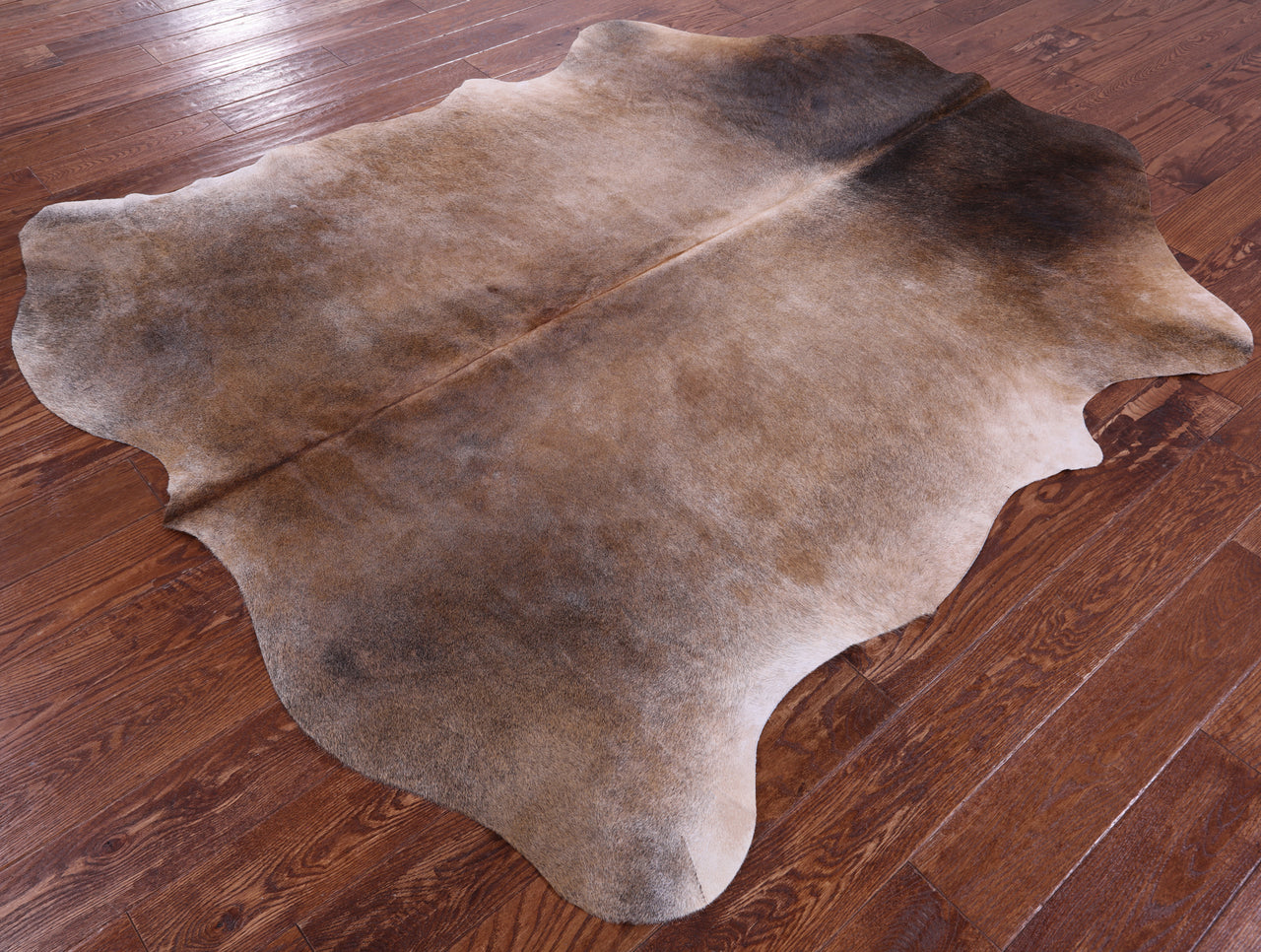 Brown Natural Cowhide Rug - X-Large 7'0"H x 5'10"W