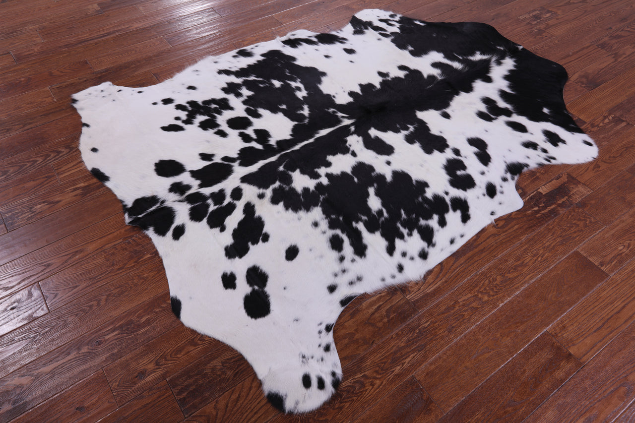 Black & White Natural Cowhide Rug - X-Large 7'0"H x 5'8"W