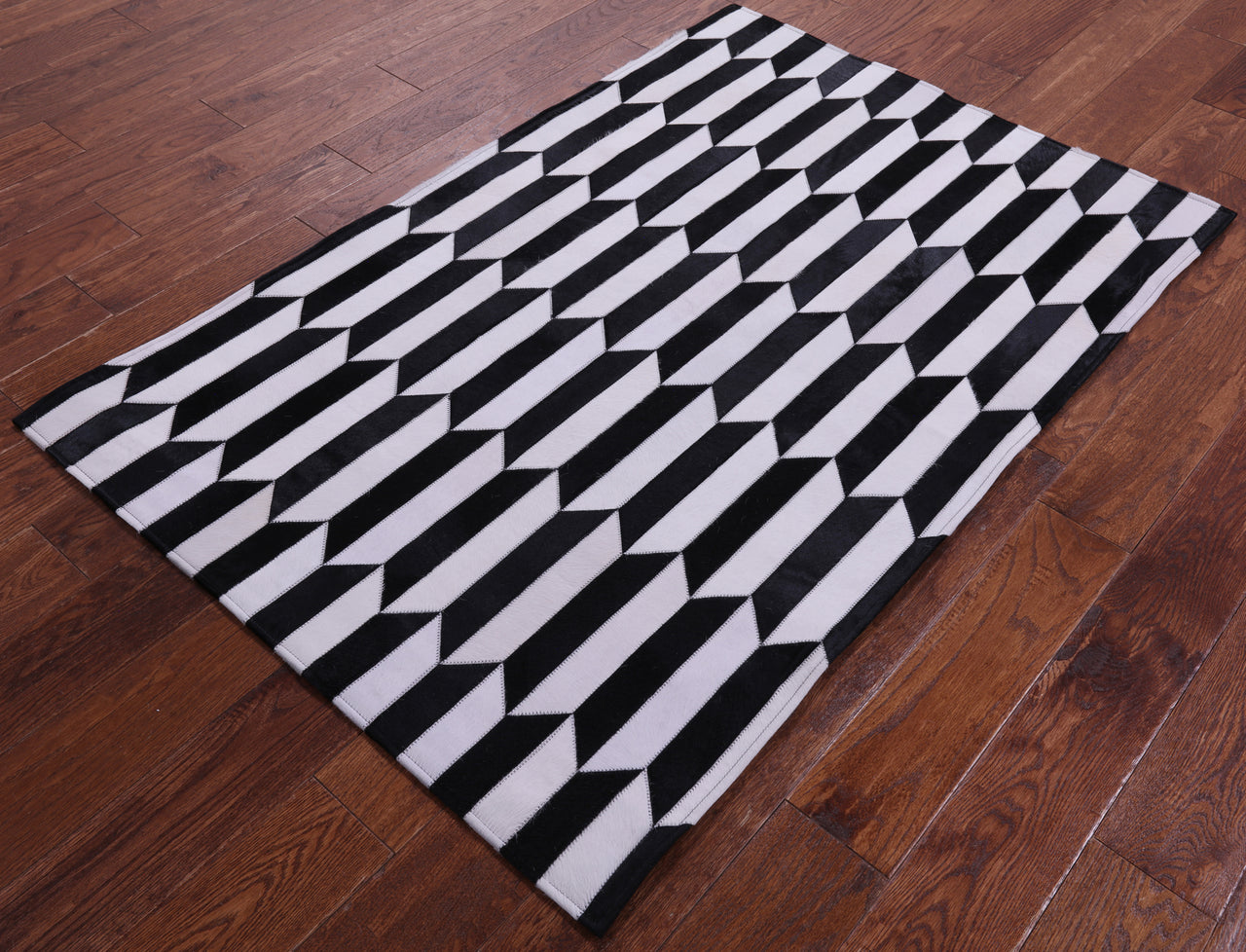 Black & White Patchwork Natural Cowhide Rug - 3' 3" x 5' 0"