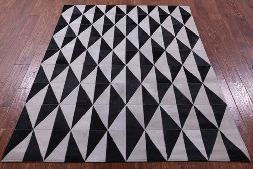 Black & White Patchwork Natural Cowhide Rug - 4' 11