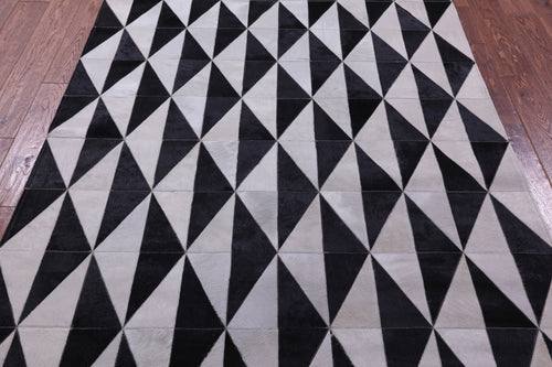 Black & White Patchwork Natural Cowhide Rug - 4' 11