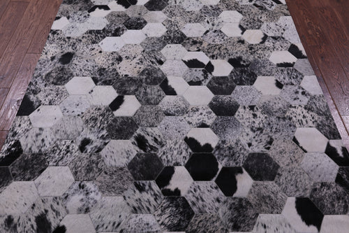 Black & White Salt & Pepper Patchwork Natural Cowhide Rug - 5' 0