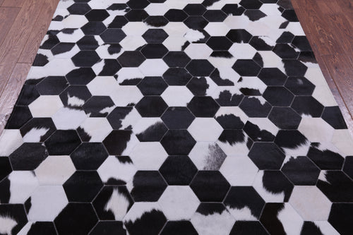 Black & White Patchwork Natural Cowhide Rug - 5' 0