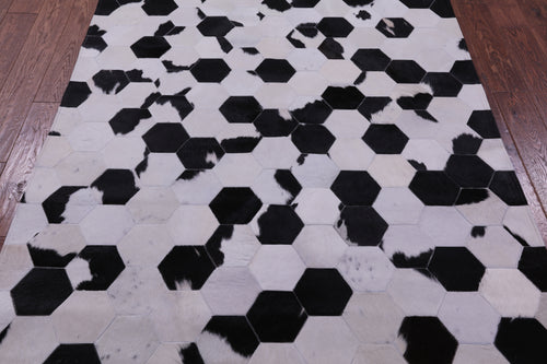 Black & White Patchwork Natural Cowhide Rug - 5' 0