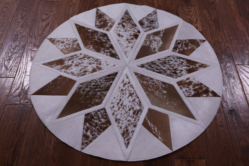 Brown & White Round Star Patchwork Natural Salt & Pepper Cowhide Rug - 3' 3