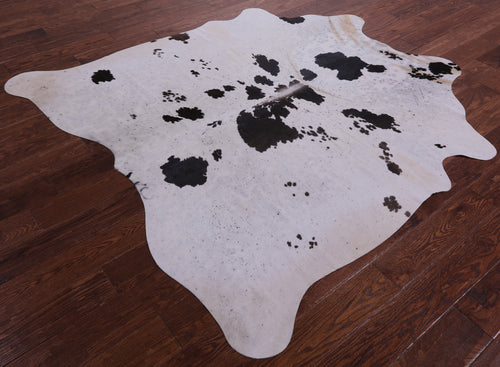 Brown Salt & Pepper Natural Cowhide Rug - Medium 6' 1