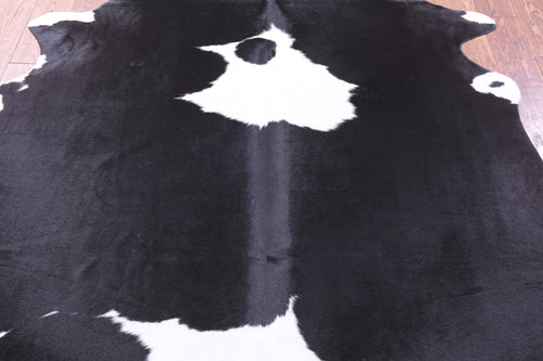 Black & White Natural Cowhide Rug - Medium 6' 0