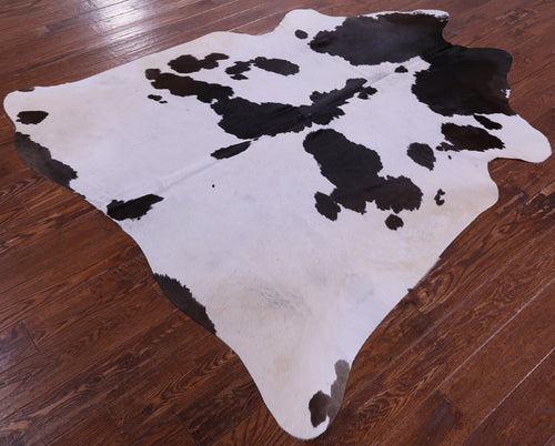 Brown & White Natural Cowhide Rug - X-Large 7' 0