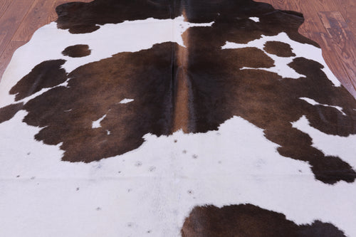 Brown & White Natural Cowhide Rug - Medium 6' 0