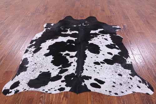 Black Salt & Pepper Natural Cowhide Rug - Medium 6' 0