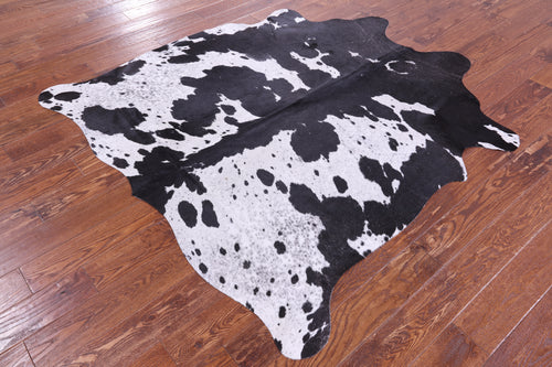 Black Salt & Pepper Natural Cowhide Rug - Medium 6' 0