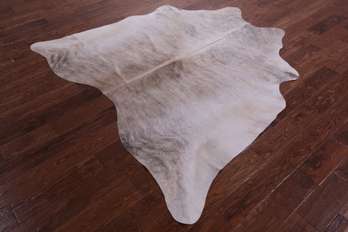 Light Brindle Natural Cowhide Rug - Medium 6' 0